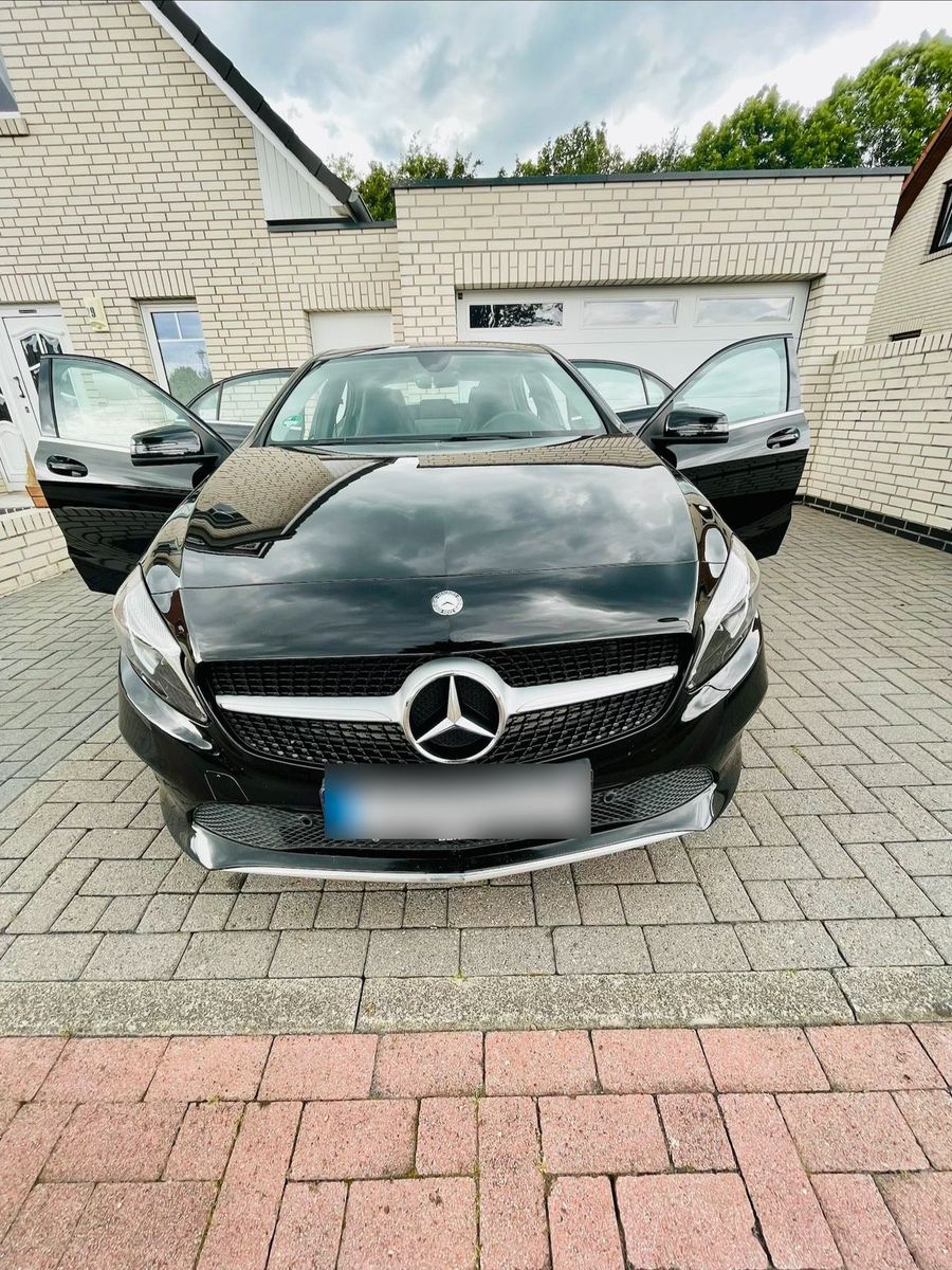 MERCEDES-BENZ Mercedes Benz A200D