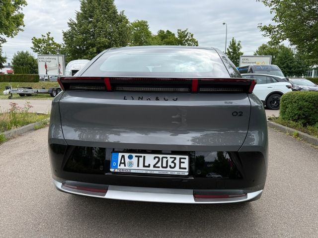 Lynk & Co 02