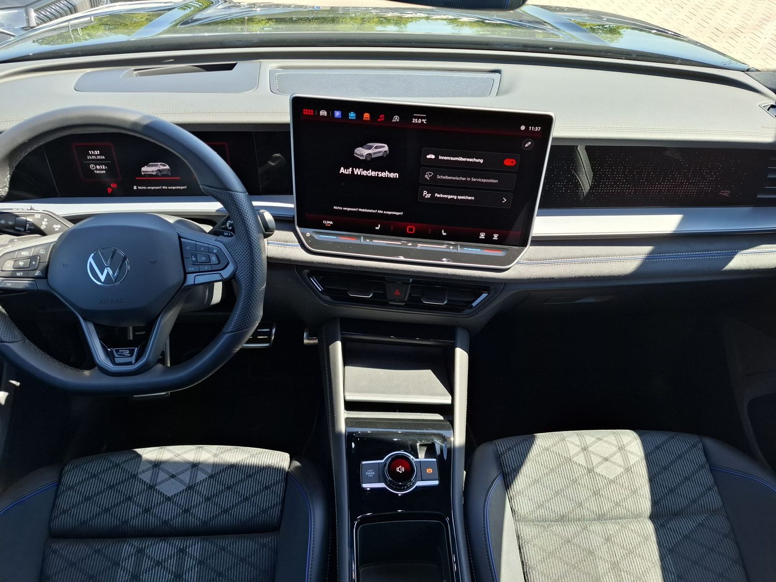 Fahrzeugabbildung Volkswagen Tayron 2.0 TDI 4M R-Line BLACK*7Si*MATRIX*PANO