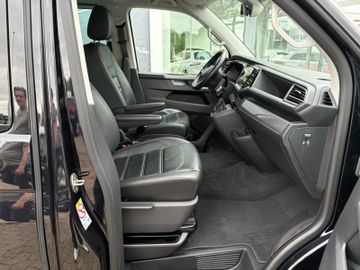 Fahrzeugabbildung Volkswagen T6.1 Multivan Highline 4MO Leder Standh. ACC 18