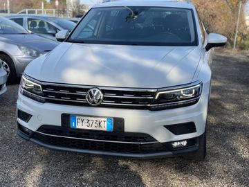 Volkswagen Tiguan - 1