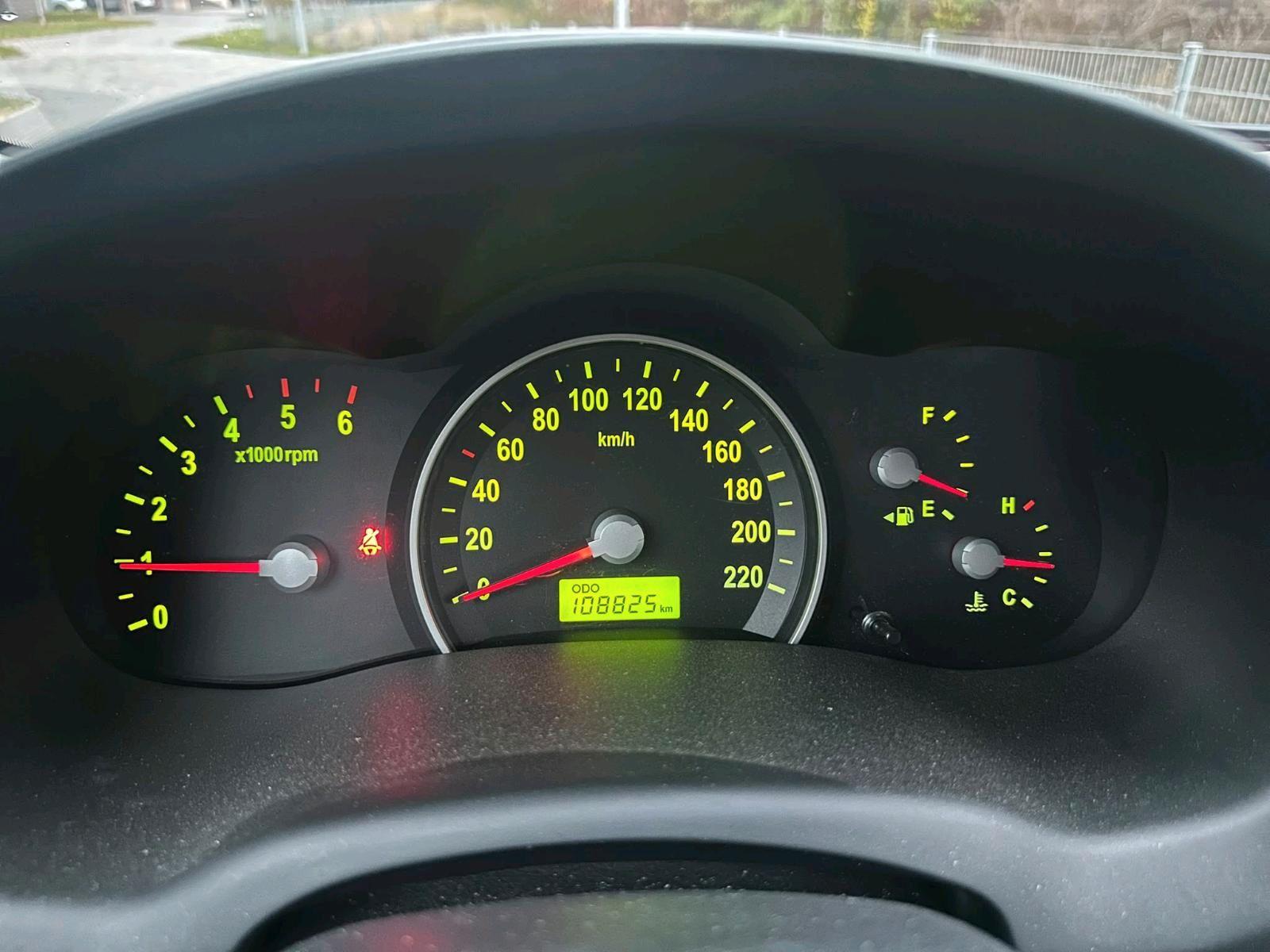 Kia Carnival 2009 — photo 9