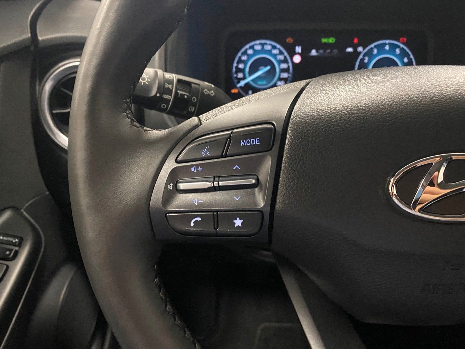Fahrzeugabbildung Hyundai KONA 1.0 T-GDI 48V-Mild Hybrid Trend+NAVI+KAMERA