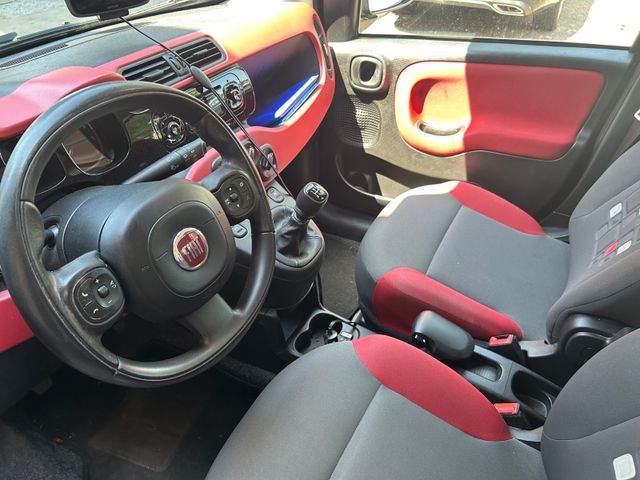 Fahrzeugabbildung Fiat Panda Lounge+NaviZB+Klima+LM+BT+PDC