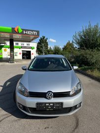 Volkswagen Golf - 2