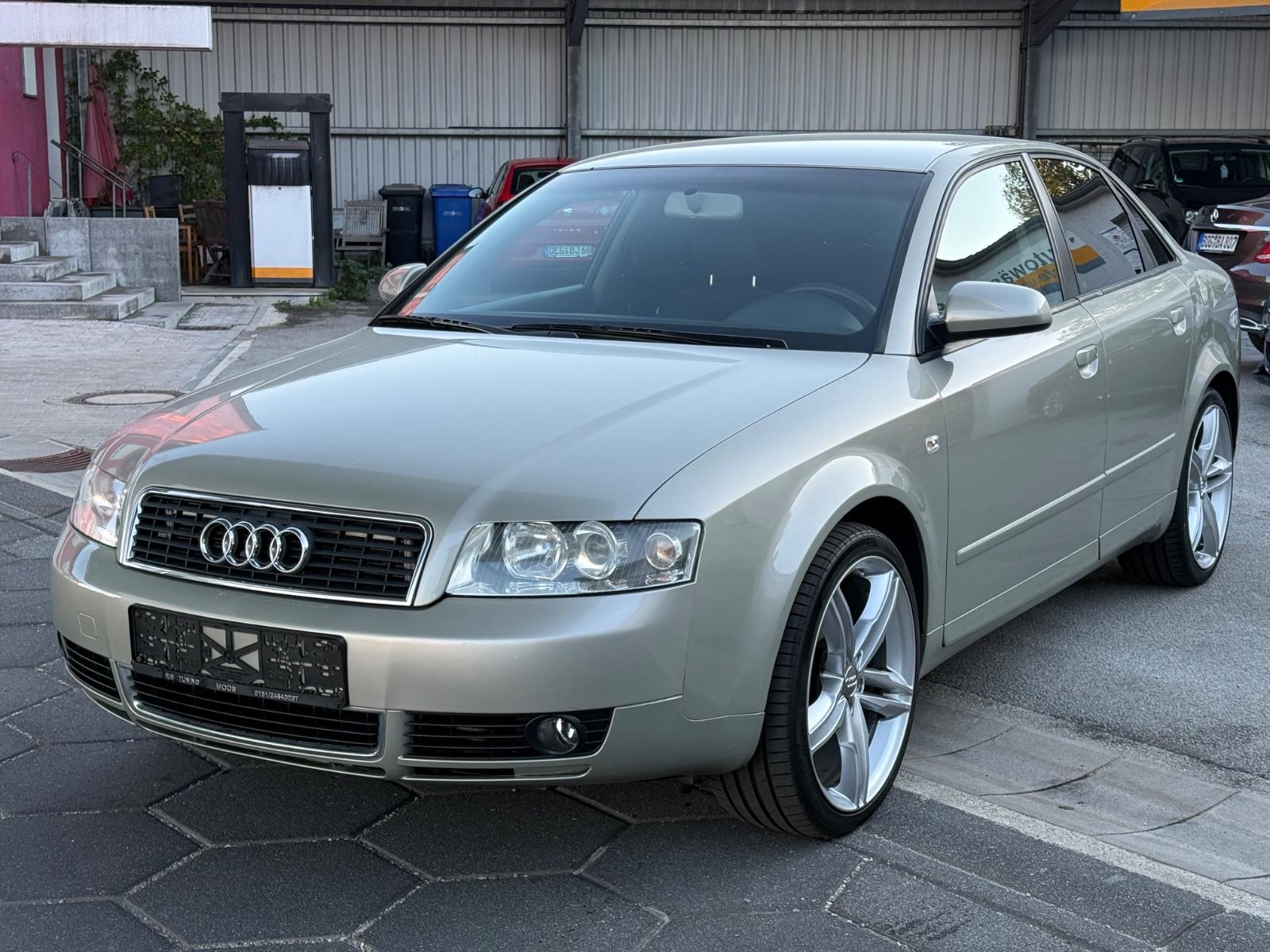 Audi A4 2.0 Lim*AUTOMATIK*SITZHEIZUNG*AHK*ALU*KLIMA*