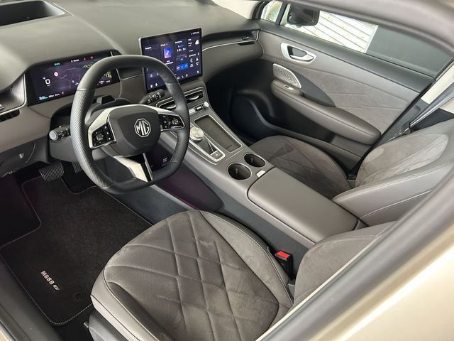MG S6 Luxury AWD