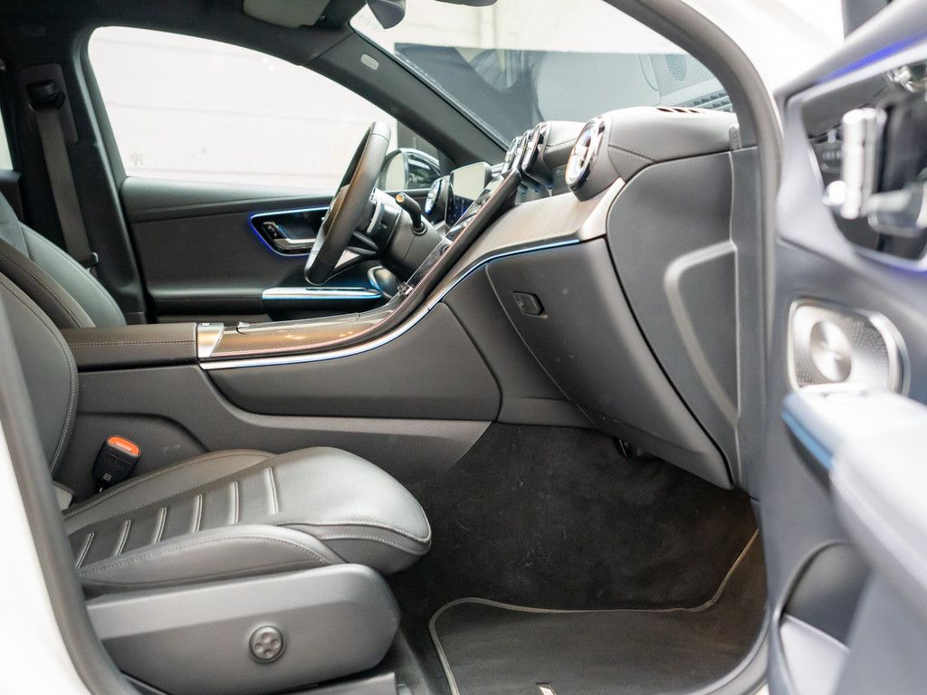 Mercedes-Benz GLC 220 d 4M AMG Line Coupé AHK Abstandstemp. LE imagem 3