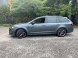 Skoda Octavia 2.0 TSI DSG Combi RS 245 *Standheitzung* - Skoda Octavia Gebrauchtwagen in Mannheim