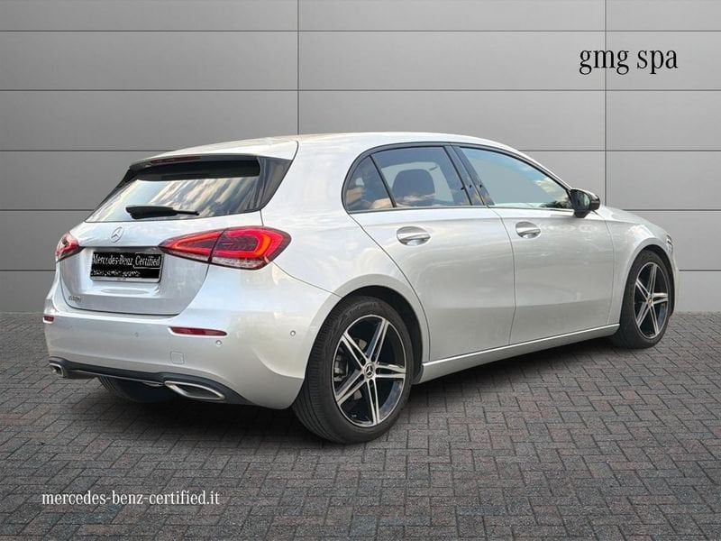 Mercedes-Benz Classe A A 180 Sport auto imagem 2