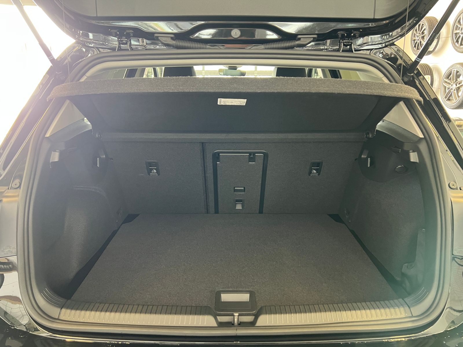 Fahrzeugabbildung Volkswagen Golf VIII GOAL 1.5 TSI *LED, App-Connect, 16'-LM