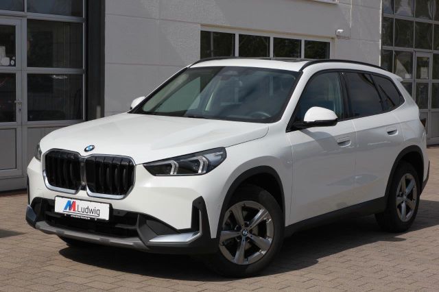 BMW X1 sDrive18i Steptronic AHK DACH HEADUP ACC 360°