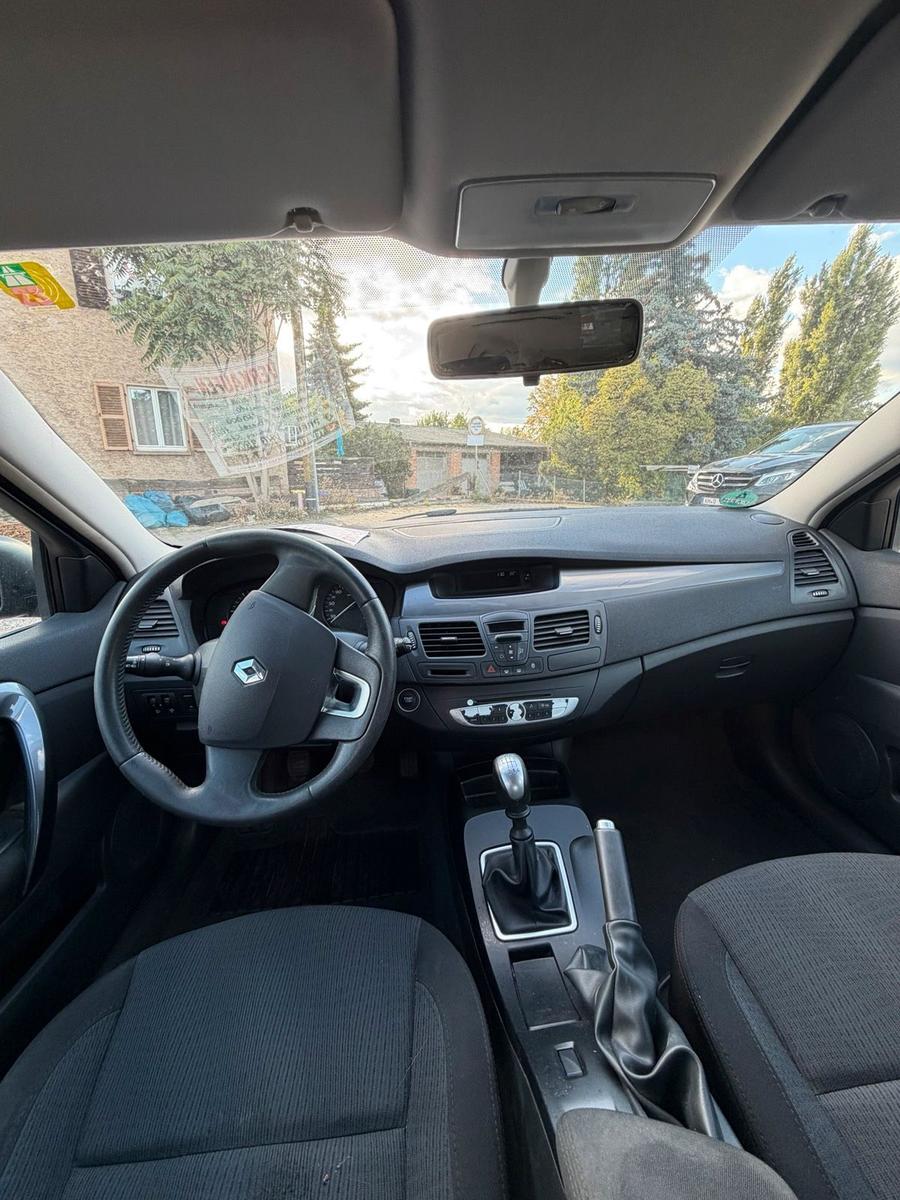 Renault Laguna 2009 — photo 6