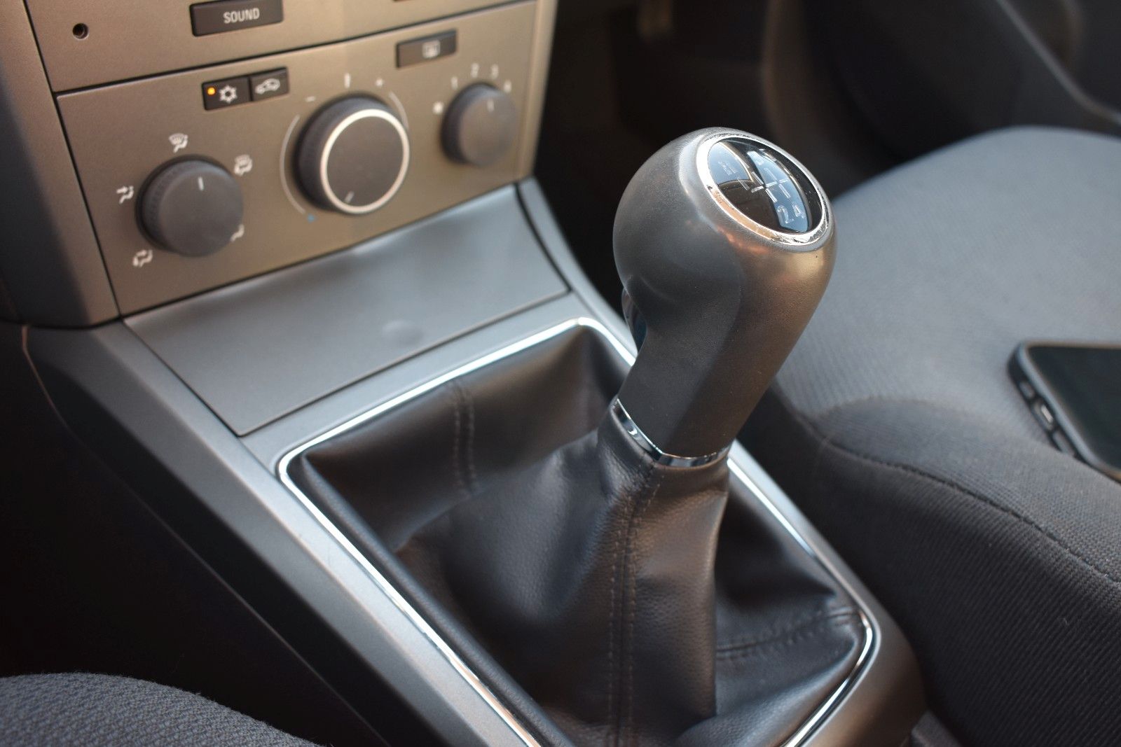 Fahrzeugabbildung Opel Astra H Caravan Edition TEMPOMAT/KLIMA/PDC