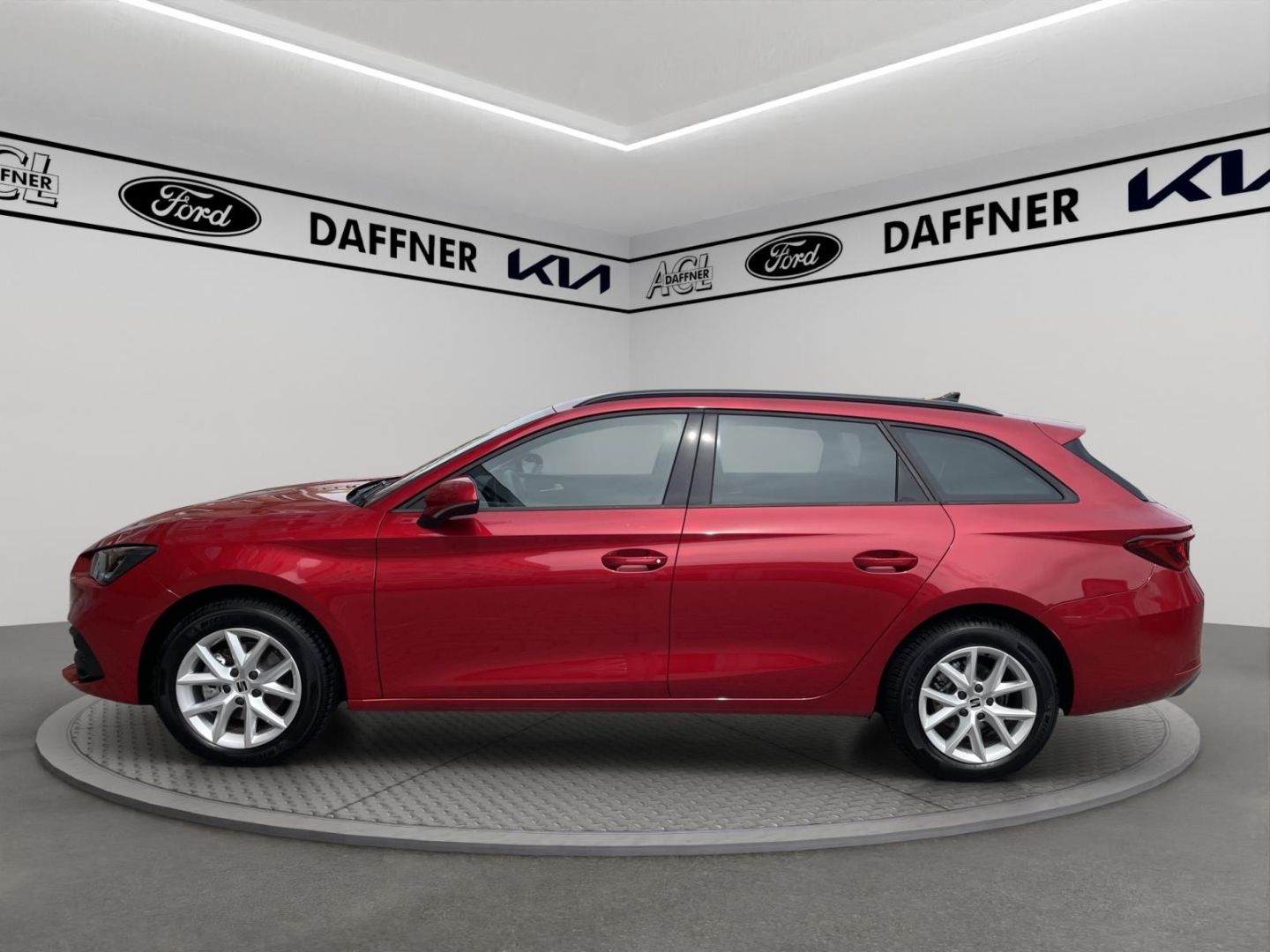 Fahrzeugabbildung SEAT Leon Sportstourer 1.5 Road Edition SpurhalteASS