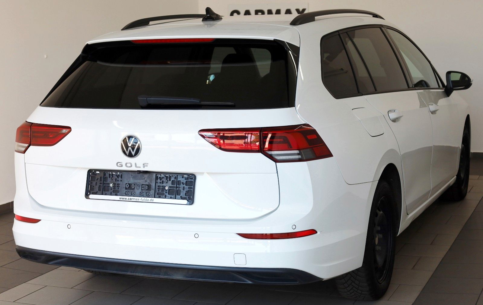 Fahrzeugabbildung Volkswagen Golf VIII Variant LIFE Navi,LED,Kamera,SH,PDC