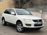 Volkswagen Touareg 2.5 R5 TDI 174cv - 2009 4x4 - Volkswagen Touareg mit Diesel-Antrieb: Geländewagen, 2.5