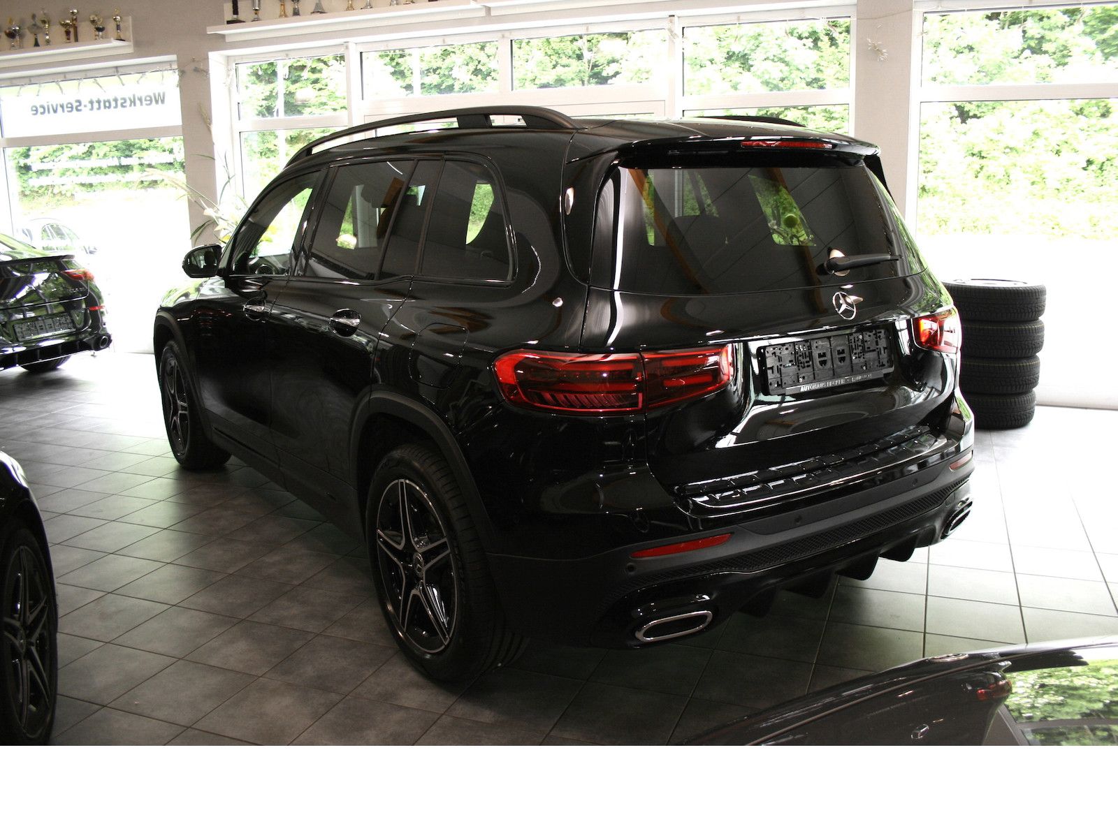 Fahrzeugabbildung Mercedes-Benz GLB 180 AMG Line Plus *Night-Paket *Keyless-GOl*