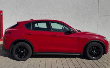 Alfa-Romeo Stelvio - 5
