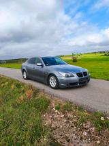 BMW E60 530i Limo Xenon  Tüv Leder - BMW 530 aus 2003: 530i
