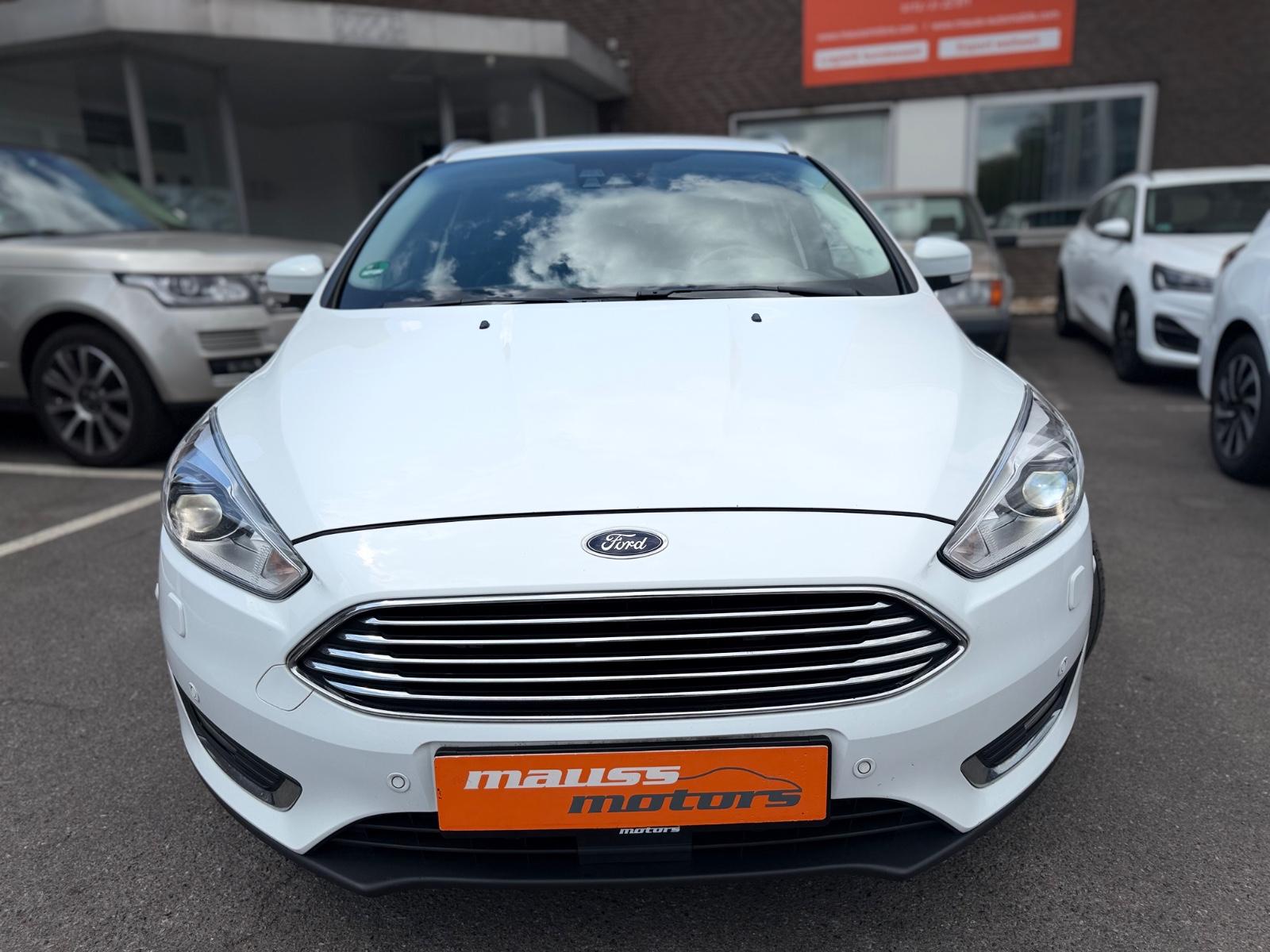 Ford Focus Turnier TITANIUM  - 6236