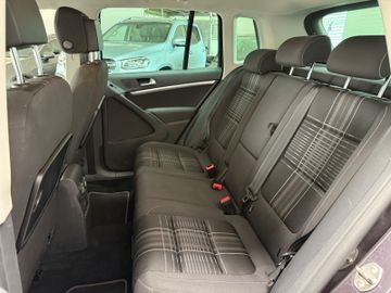 Volkswagen Tiguan - 10