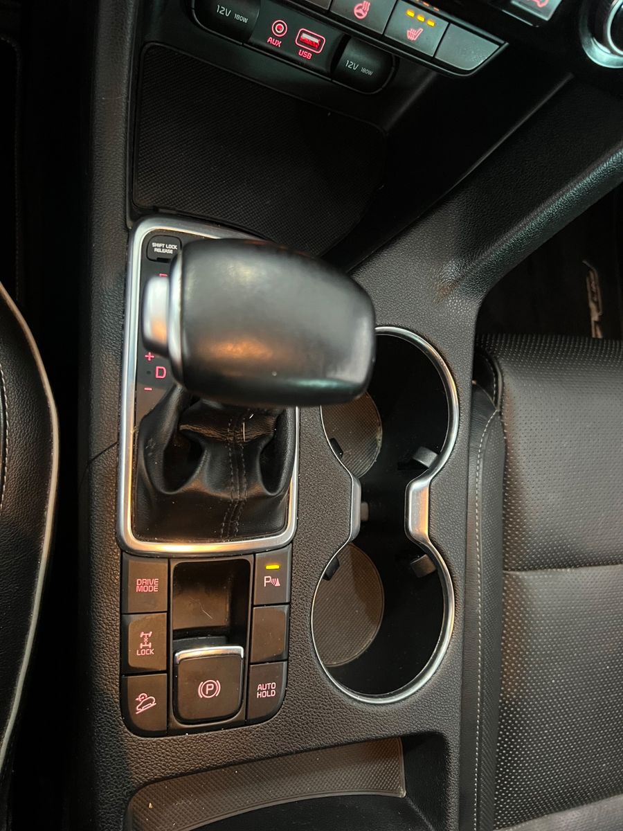 Fahrzeugabbildung Kia Sportage GT-Line 4WD Automatik *KAMERA*