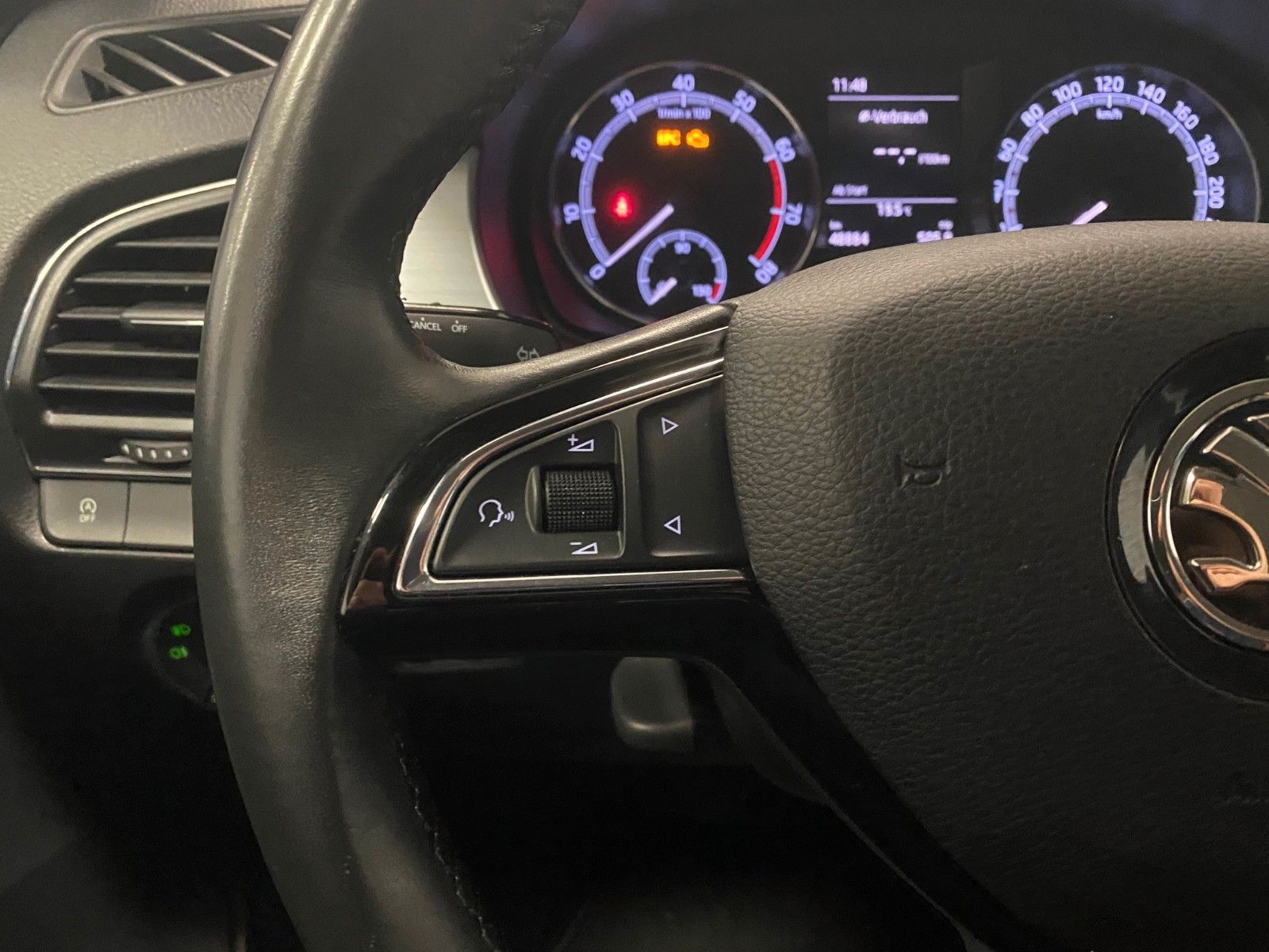 Fahrzeugabbildung SKODA Fabia 1.0l TSI Ambition+KAMERA+AndroidAuto+ALU++
