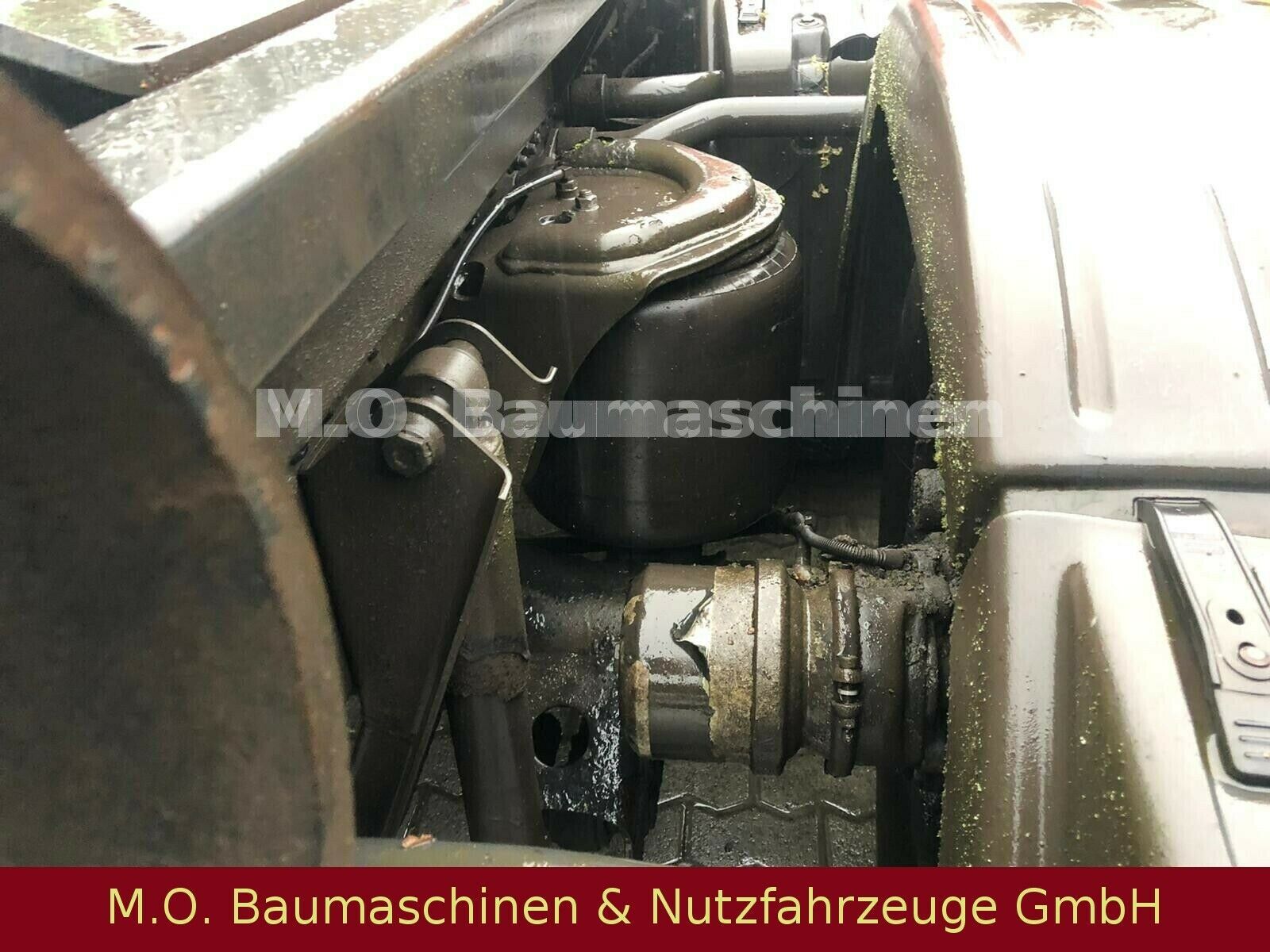 Fahrzeugabbildung MAN TGA 26.480 FNLC / 6x2 / Liftachs / Luft /