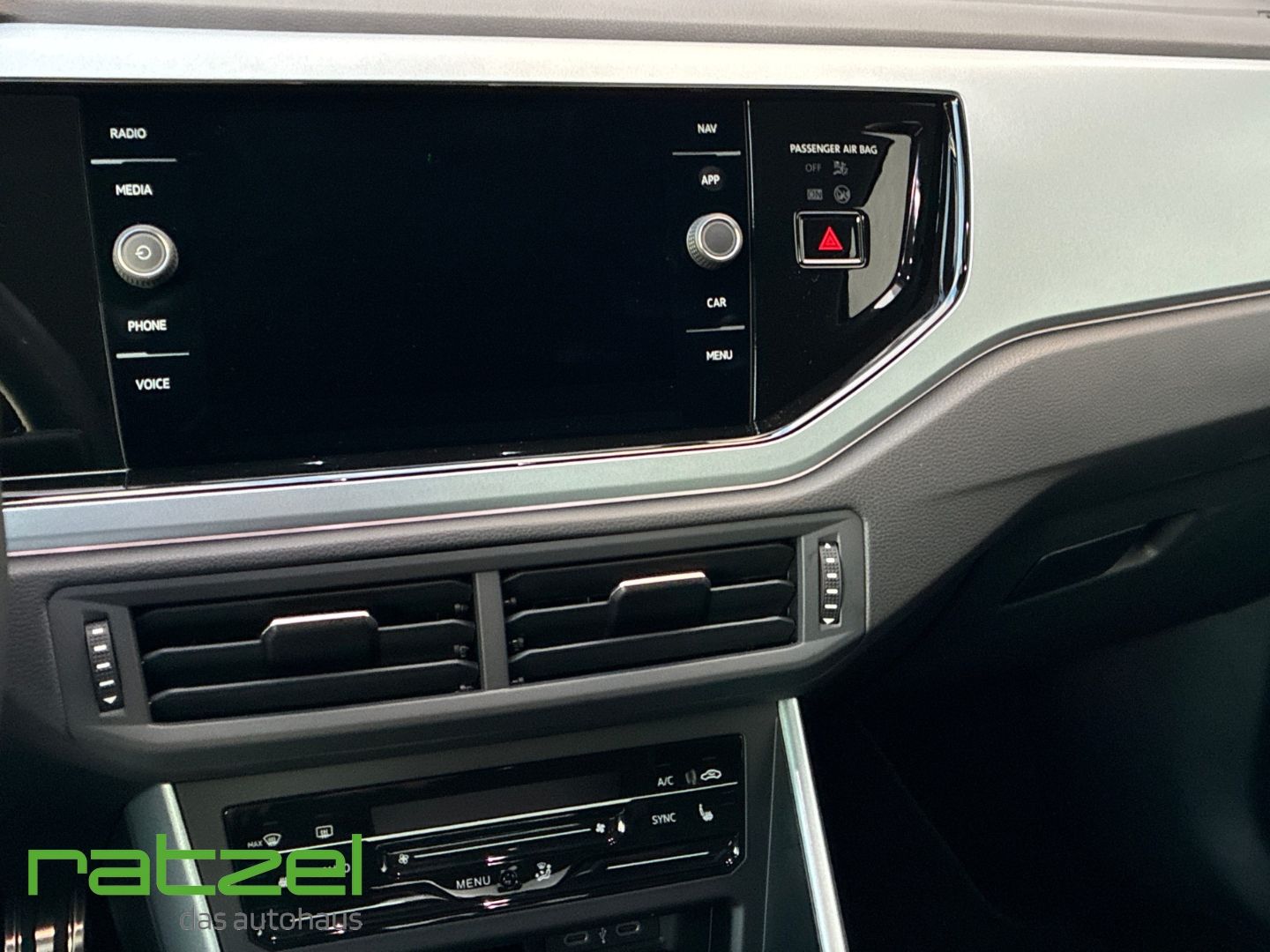 Fahrzeugabbildung Volkswagen Polo 1.0 TSI DSG GOAL Navi vorbe. Digitales Cock