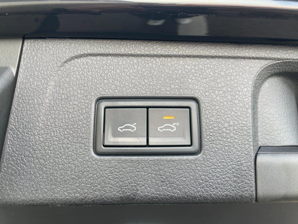 Volkswagen Passat Variant Business 2.0 TDI AHK+ACC+LED+NAVI