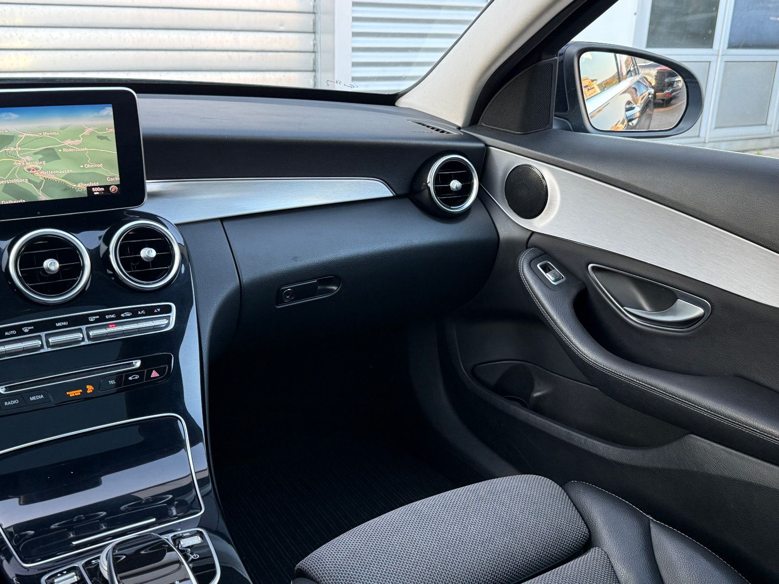 Fahrzeugabbildung Mercedes-Benz C 200 d Limo 9G-Tronic Avg GRA Pano 360°Kamera