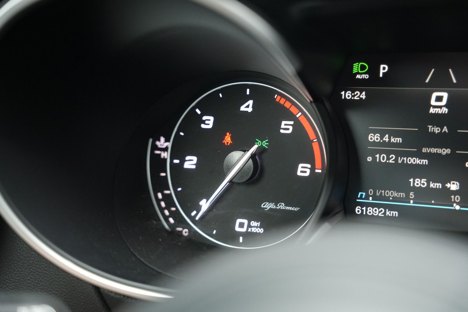 Fahrzeugabbildung Alfa Romeo Stelvio Veloce *Kamera*Leder*Memory*AllBlack