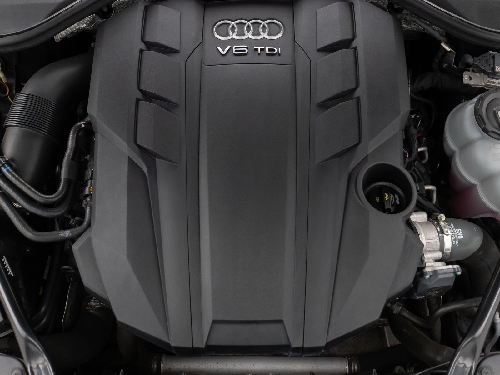 Fahrzeugabbildung Audi A8 50 TDI quattro S-Line Pano B&O Fond Entertain