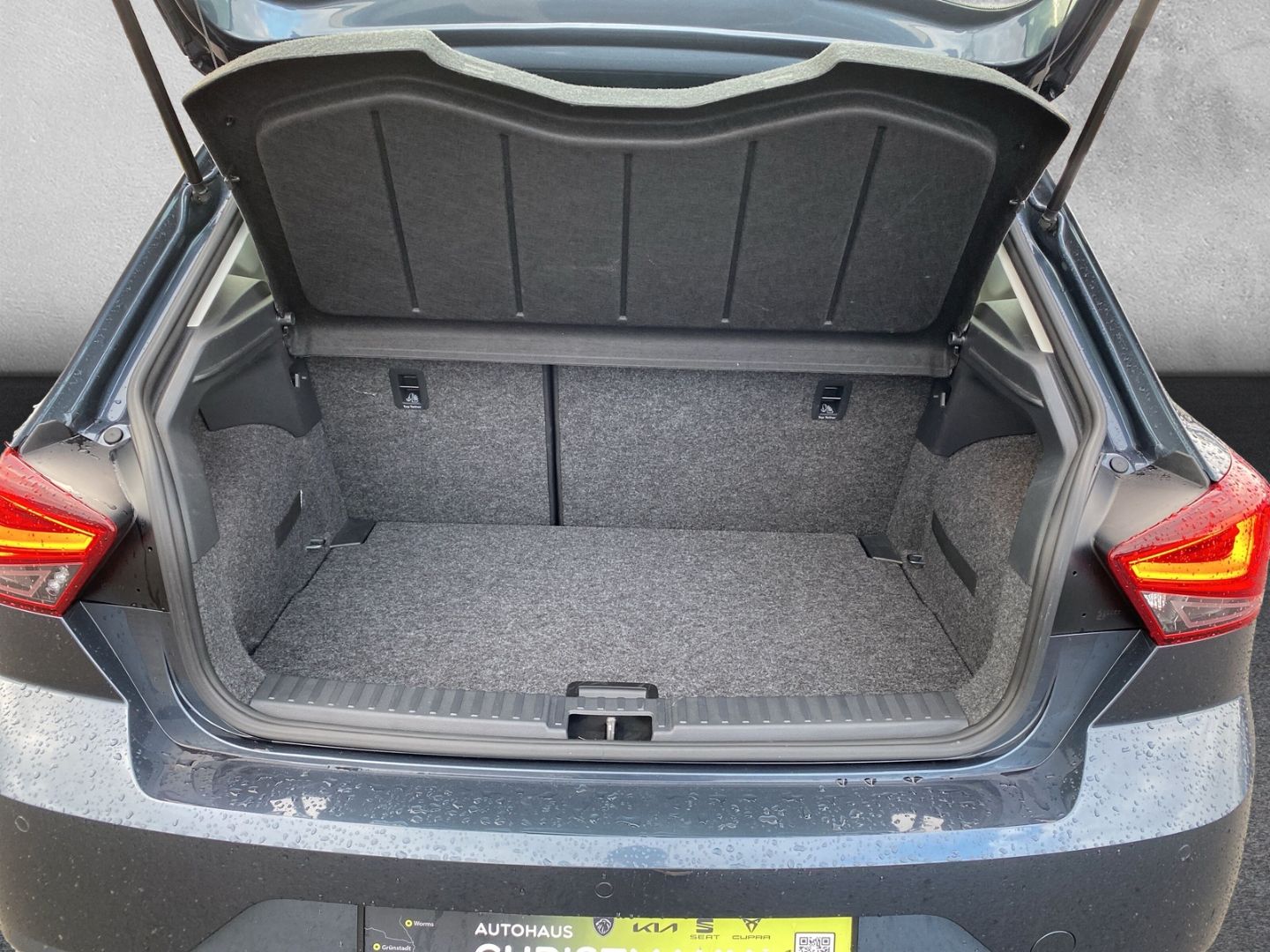 Fahrzeugabbildung SEAT Ibiza Style EditionLED*NAVI*SHZ*Kessy*PDC*