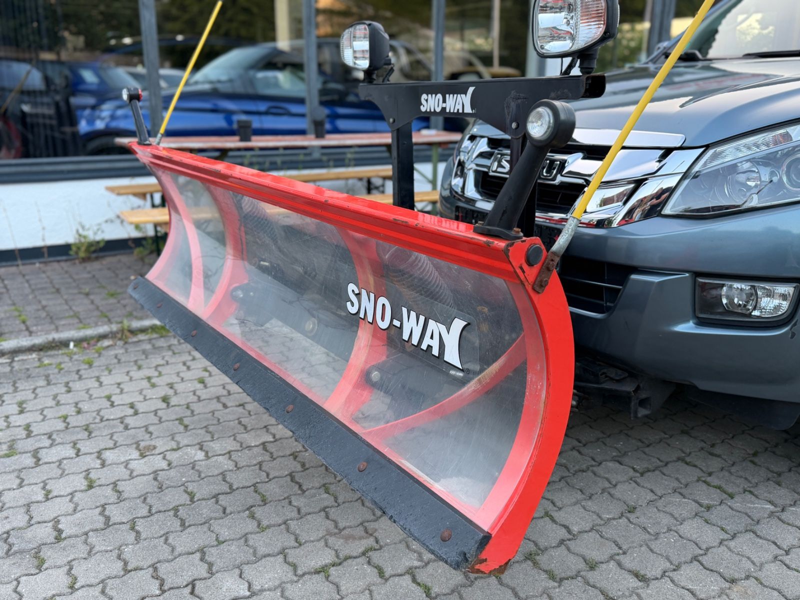 Fahrzeugabbildung Isuzu D-Max Double Cab 4WD Premium|SCHNEEPFLUG|AUTOMAT