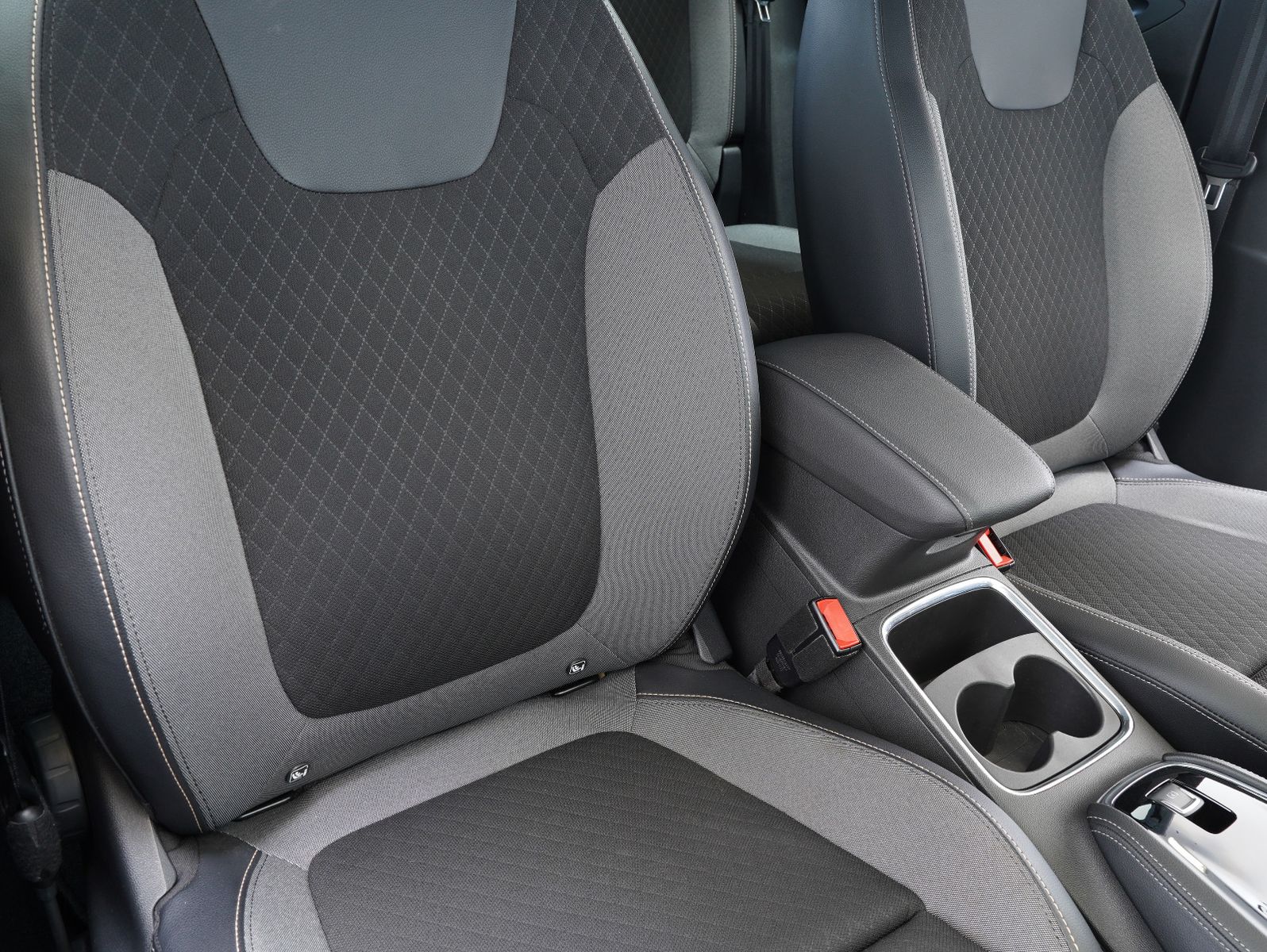 Fahrzeugabbildung Opel Grandland (X) 1.2 Turbo Elegance