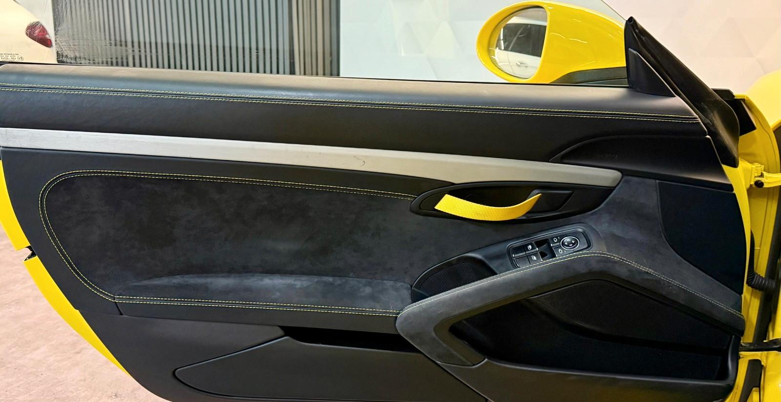 Porsche 718 Cayman GT4*LED*Carbon*Schalensitze*APPROVED*
