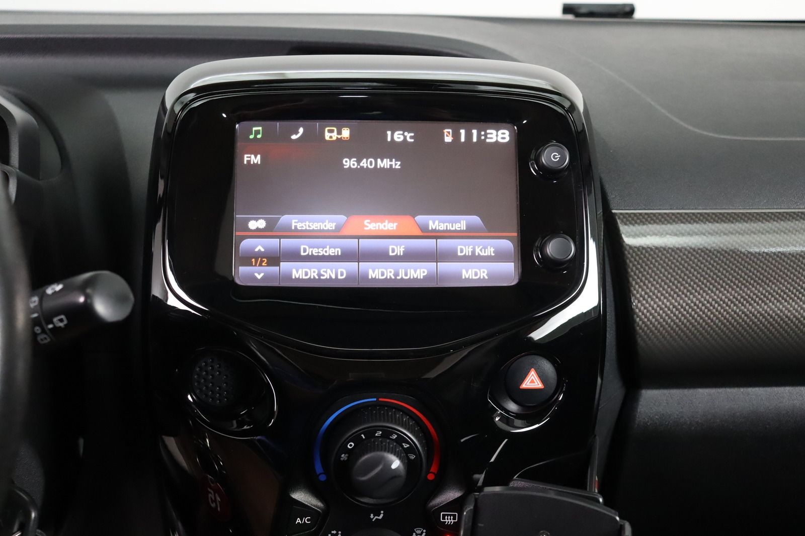 Fahrzeugabbildung Peugeot 108 TOP * Service + HU/AU neu * Pano * RFK Style