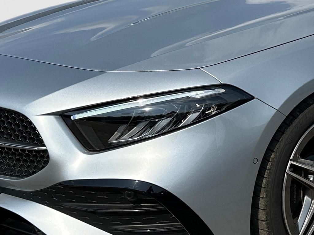 Fahrzeugabbildung Mercedes-Benz A 250 4M AMG Totwi. LED SHZ KeyLess Sport Ambie.