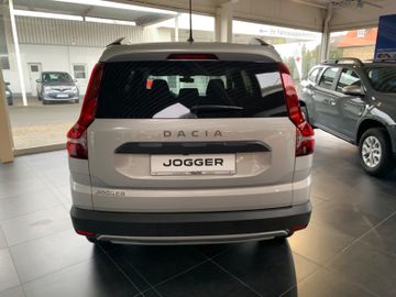 Fahrzeugabbildung Dacia Jogger TCe 110 Comfort 7-Sitzer