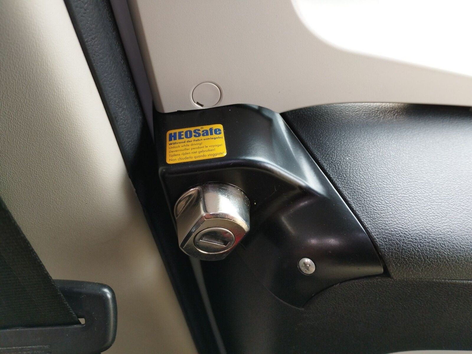 Fahrzeugabbildung Sunlight T 65 SAT,Markise,Fahrradträger,TV,Navi