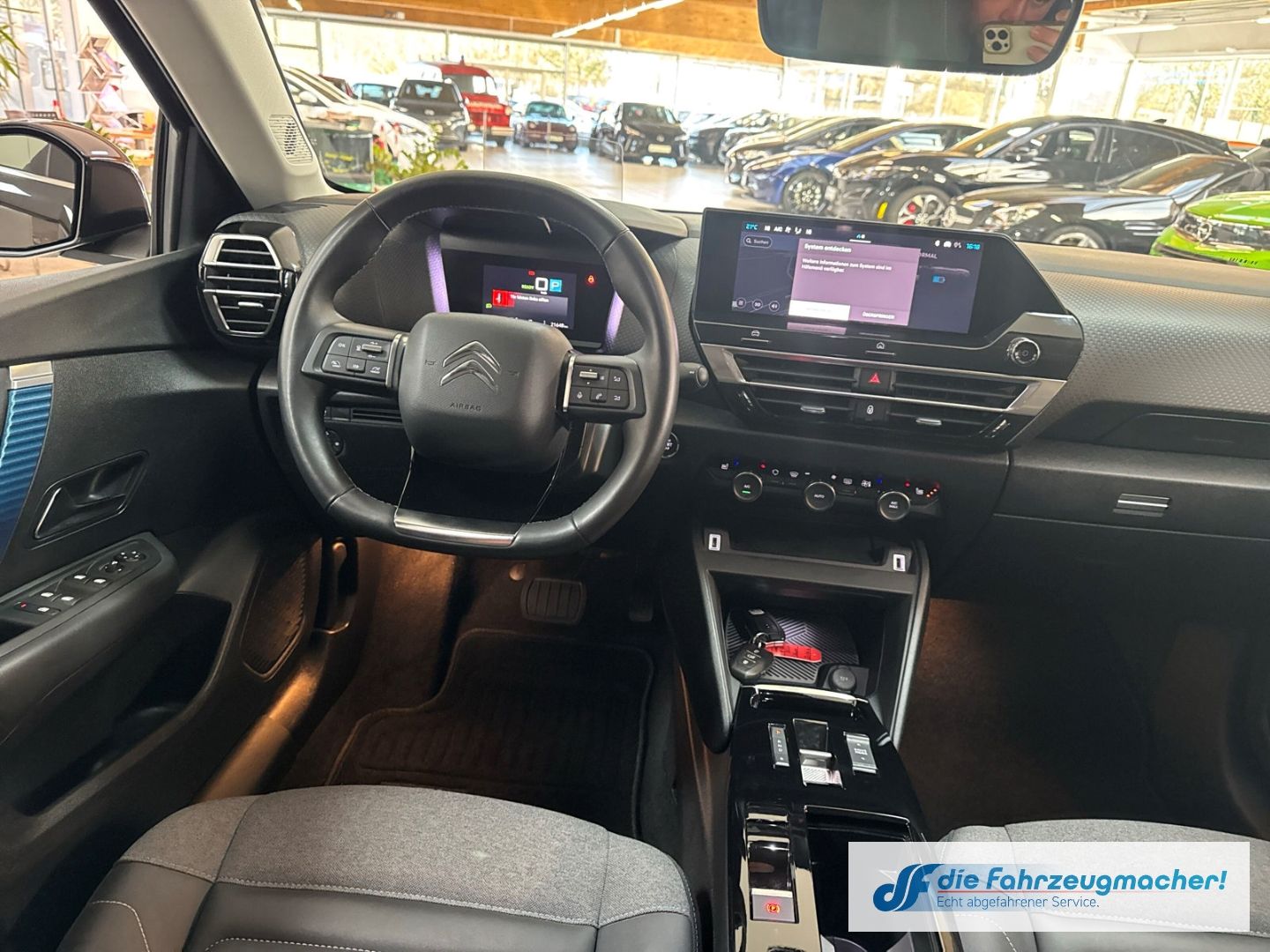 Fahrzeugabbildung Citroën C4 E- Shine HUD Navi 360 Kamera LED Apple CarPla