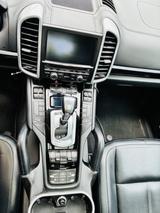 Porsche Cayenne Diesel Platinum Edition Platinum Edition - Porsche Cayenne in Aachen