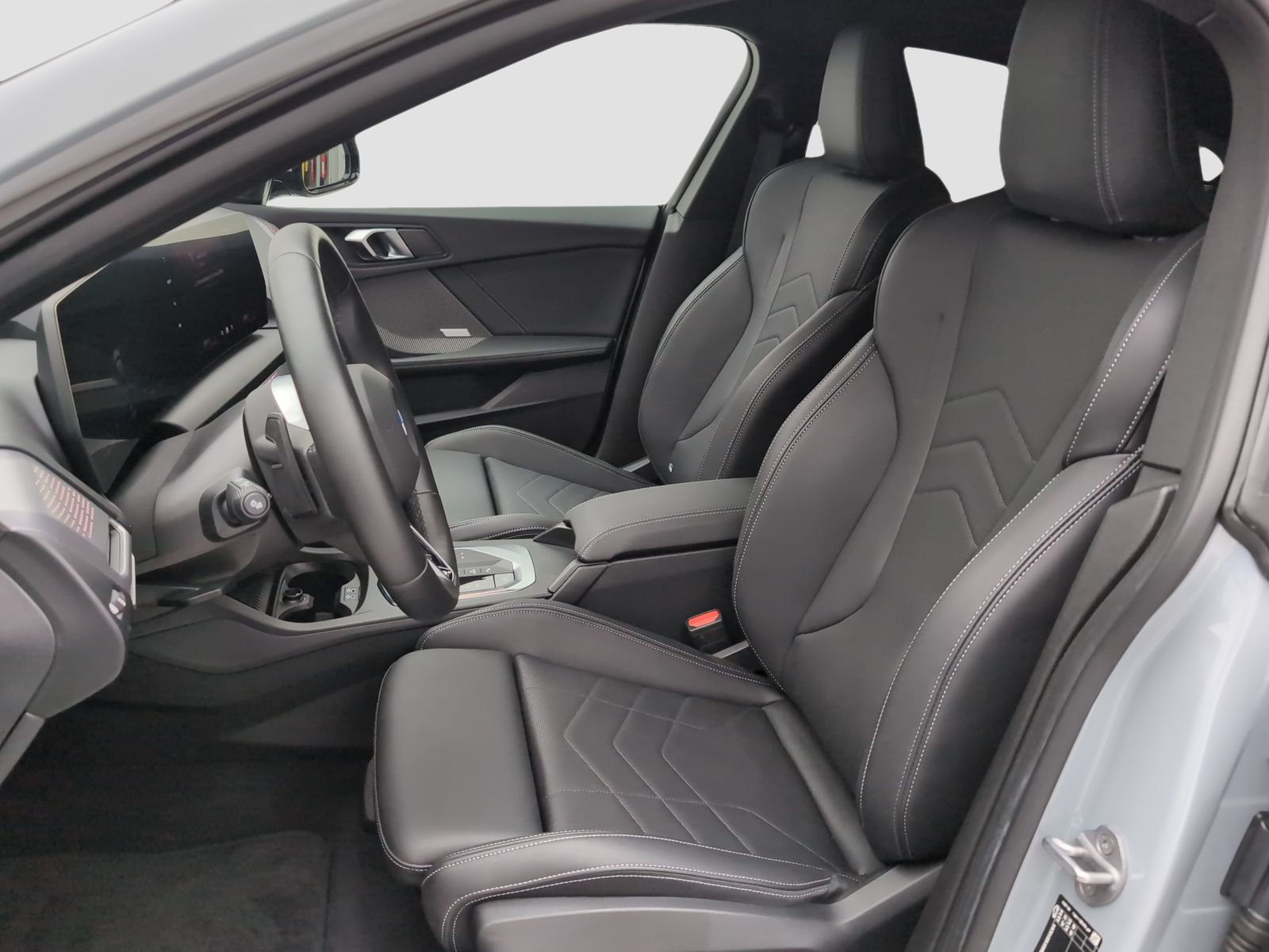 BMW 223 Gran Coupé - Bild 8