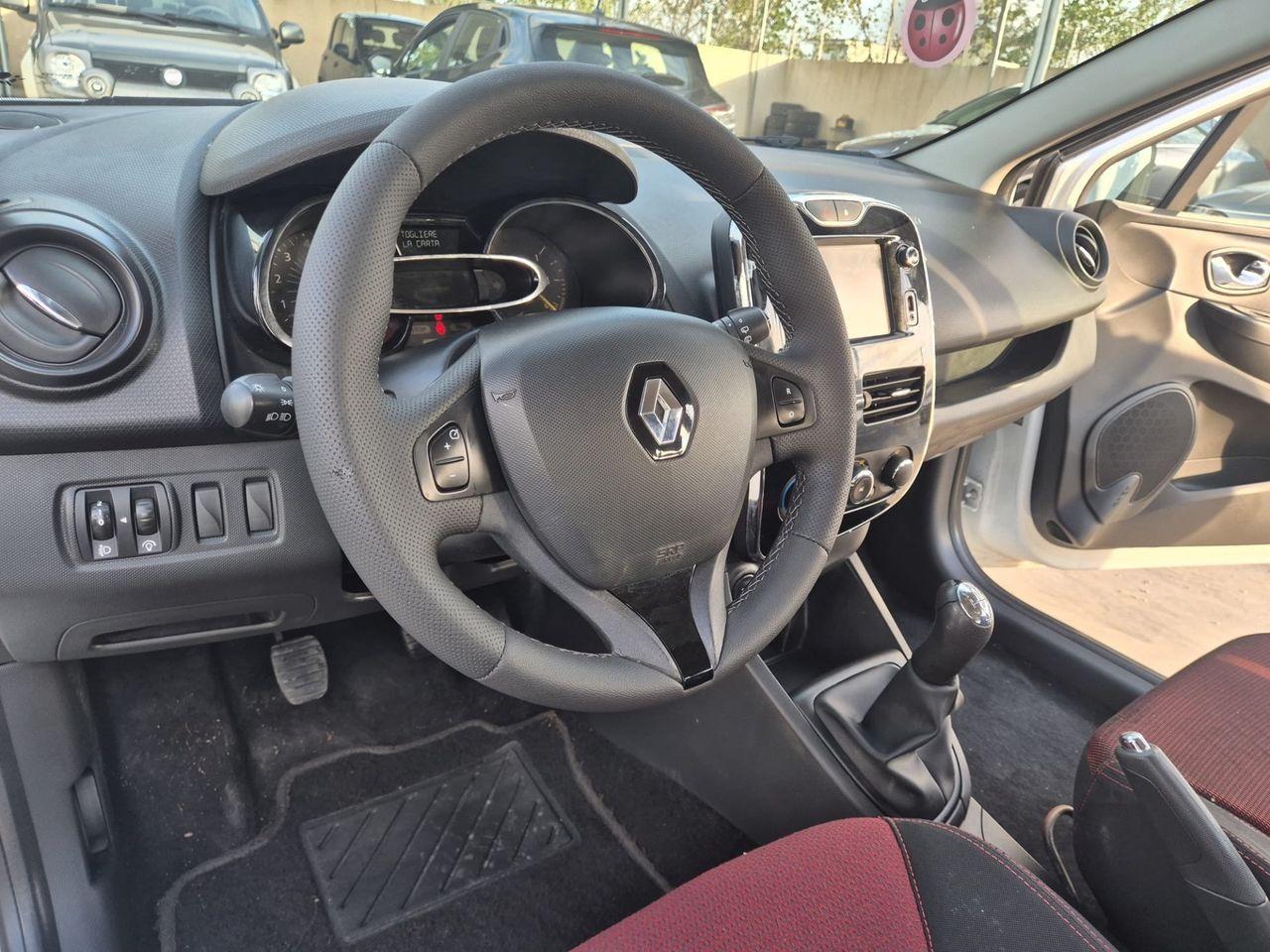 Renault Clio 2015 — photo 13