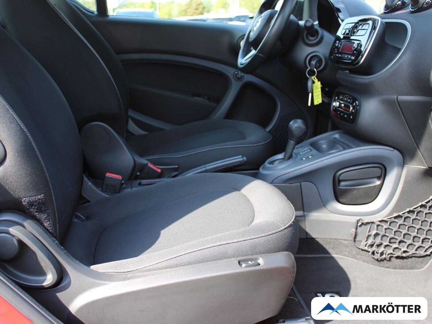 Smart fortwo cabrio Basis 66 kW SHZ/LED/KLIMA