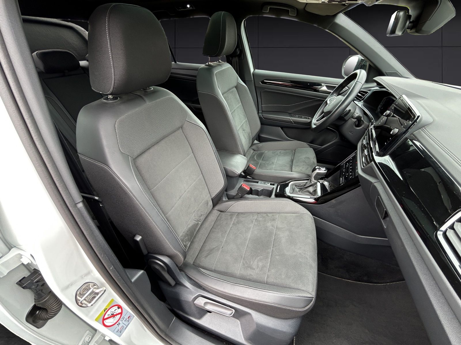 Fahrzeugabbildung Volkswagen T-Roc TDI Style DSG Matrix Navi ACC RFK Pano SHZ