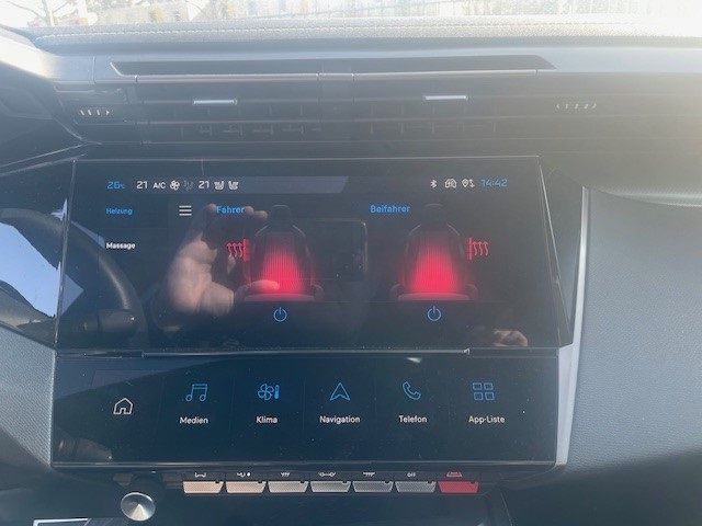 Fahrzeugabbildung Peugeot 408 GT 1.6 PlugIn Hybrid 225 e-EAT8