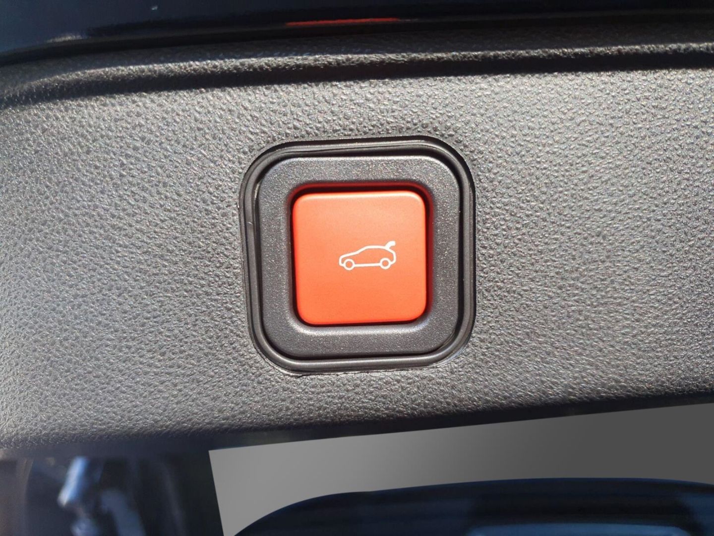 Fahrzeugabbildung Alfa Romeo Junior Ibrida Q4 1,2 VGT 107kW - sofort -